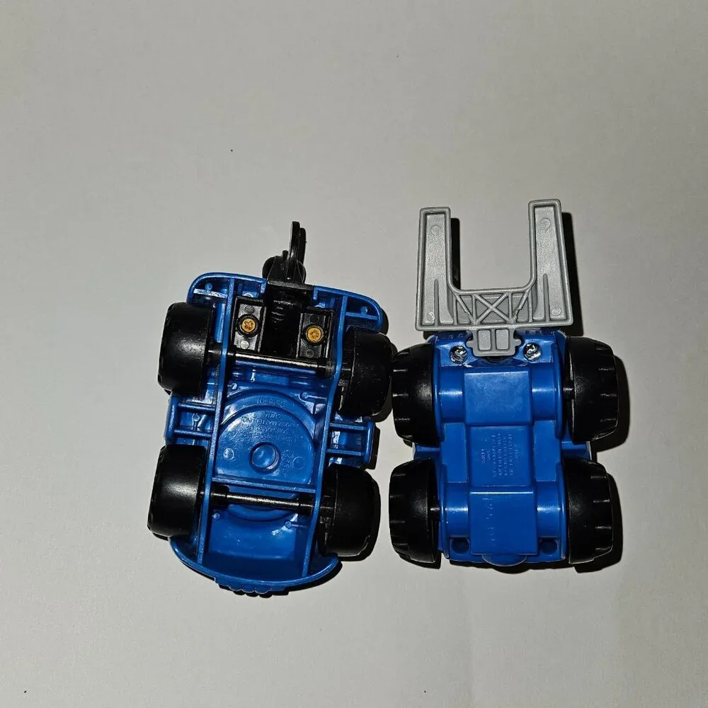 2 VTG Fisher Price Little People Vehicles Fork Lift Tow Truck Blue Yellow 2002
